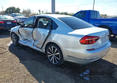 2018 Volkswagen Passat 2.0T R-Line/2.0T S из США, поврежденный, VIN 1VWAA7A33JC000915